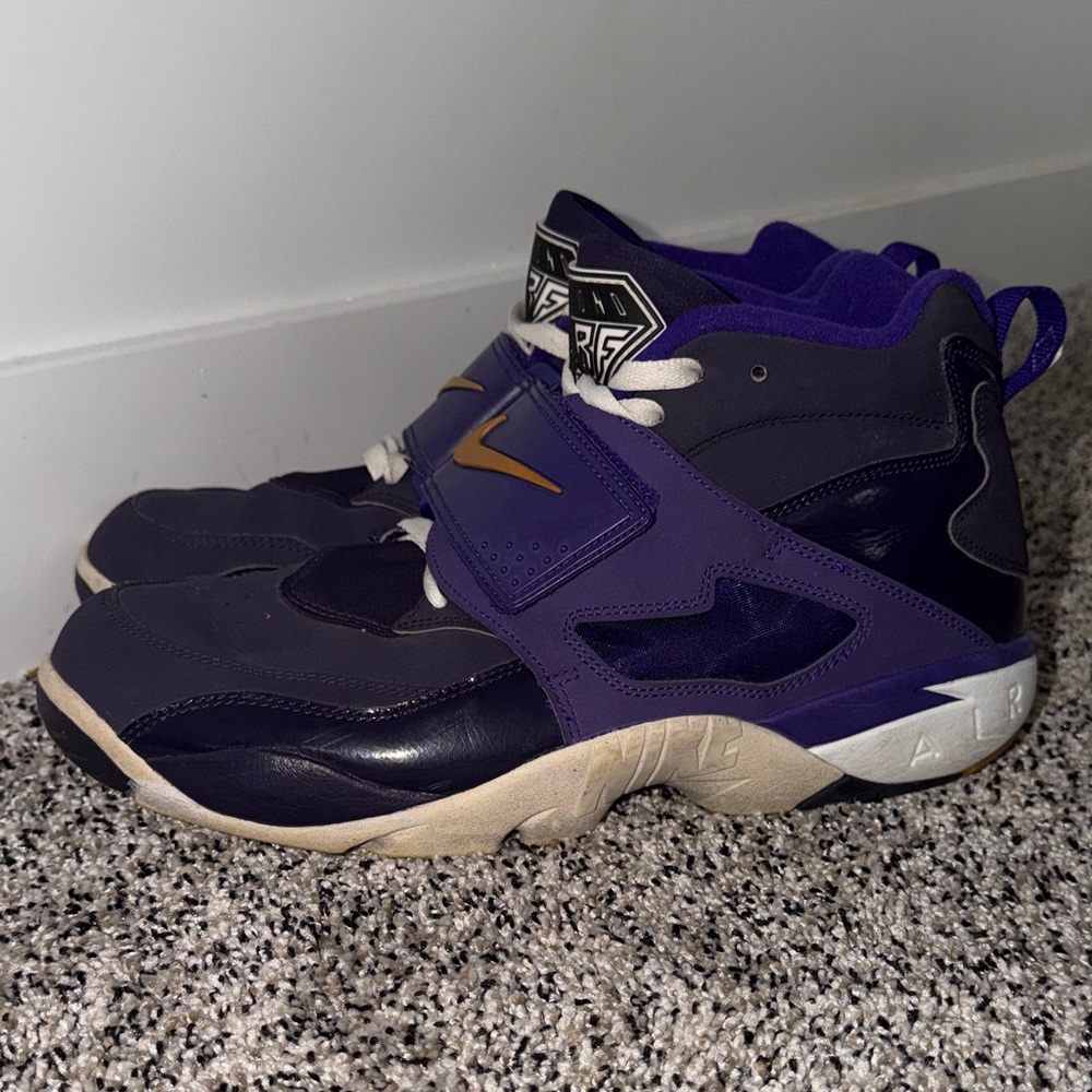 Nike Air Diamond Turf Purple Shoes Men’s Size 11.5